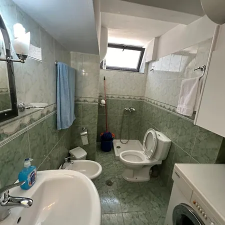 Saranda Central Apartment *