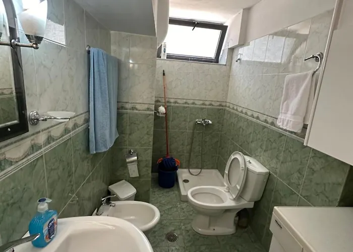 Saranda Central Apartment *