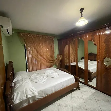 Saranda Central Apartment Apartamento Sarandë